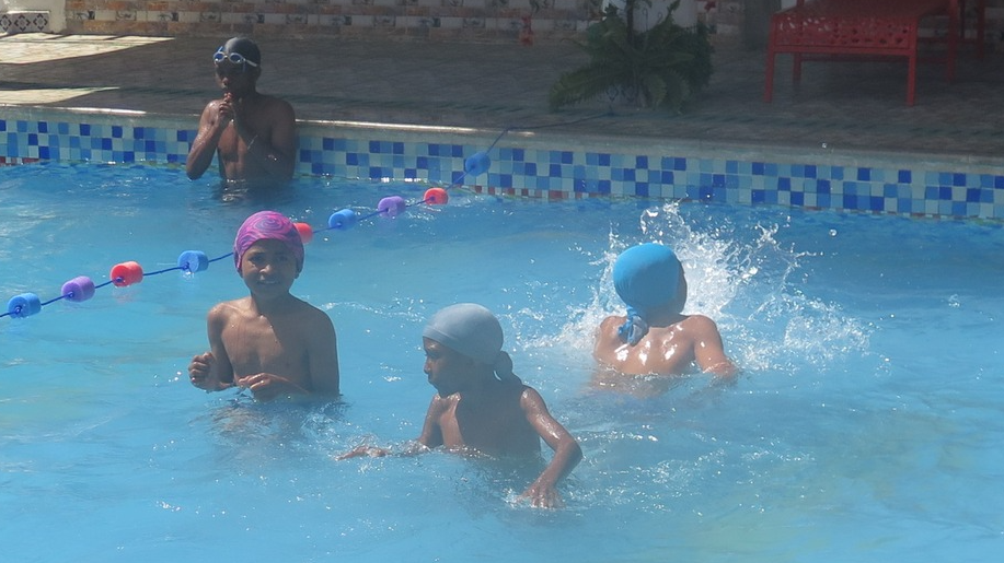 Ein Tag voller Sonne, Wasser, Lachen & Singen